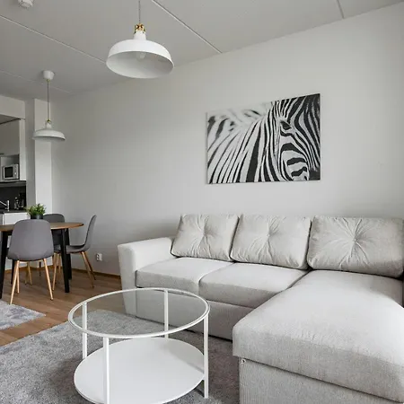 Lägenhet Spacious For 4 Esbo